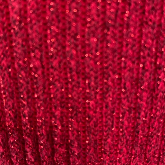 Objects Dart red O/S sparkly rhinestone Tunic sweater -Size Medium - Picture 6 of 10